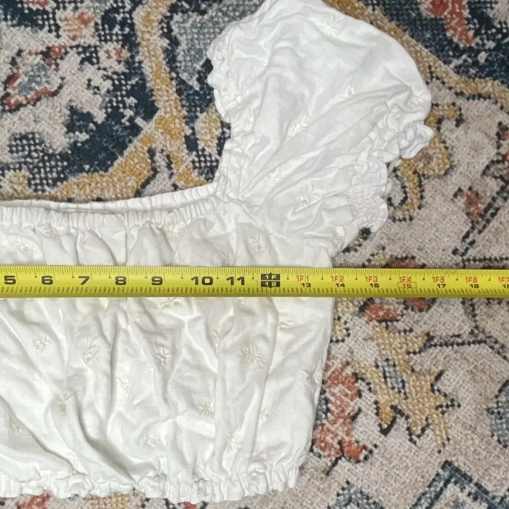 Abercrombie & Fitch White Smocked Cropped Puff Sleeve Eyelet Blouse Women’s S